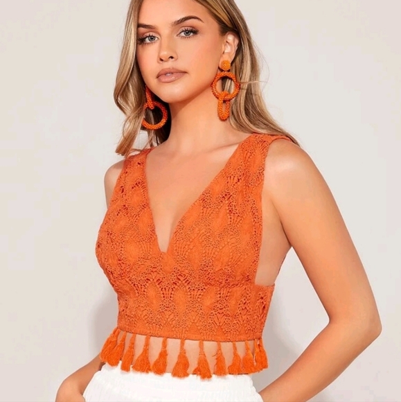 🆕️Guipure Lace Tassel Hem Tank Top - Picture 5 of 5